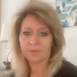 Meet your Posher, Debra